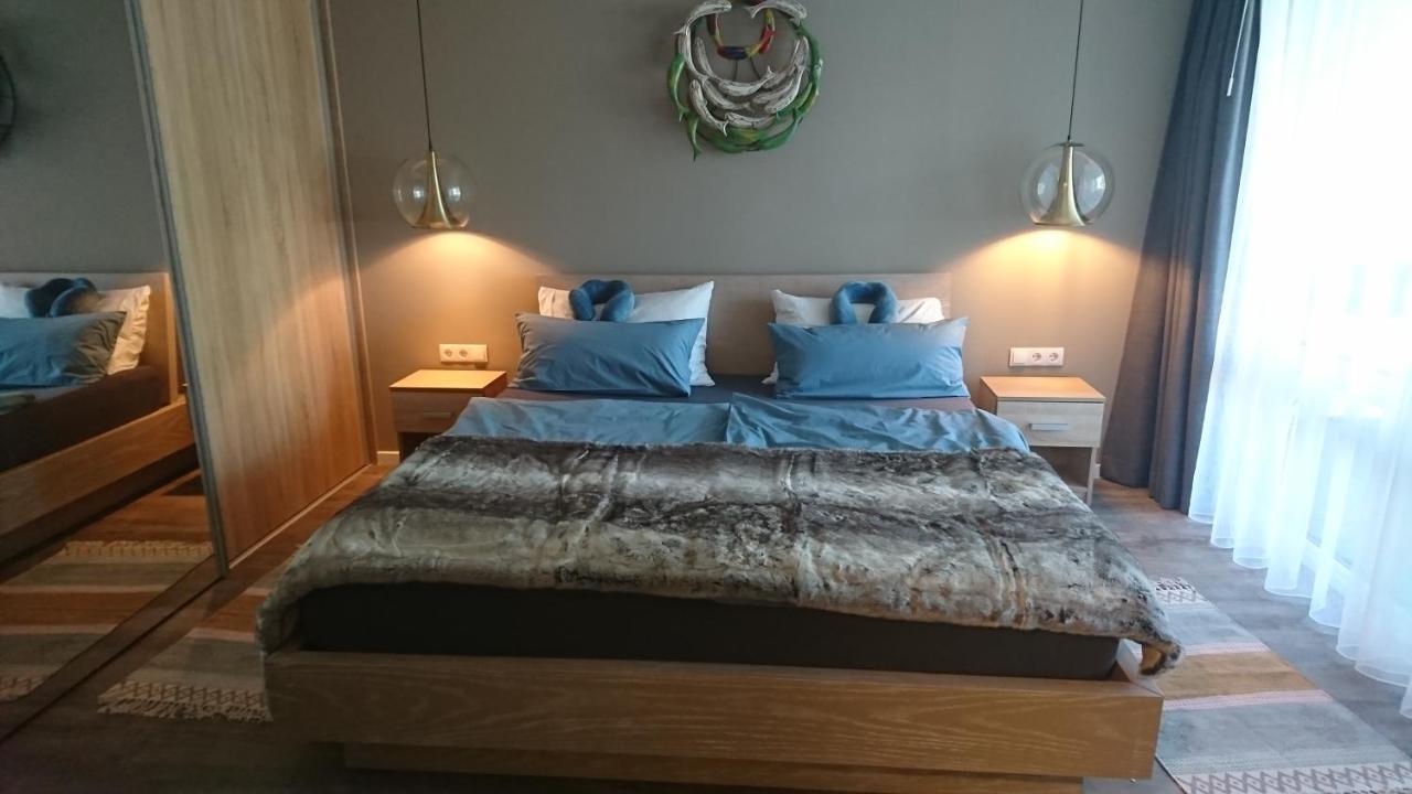 Maurers Schlierseetraum 1 Hochwertige Erdgeschosswohnung Mit Allen Raffinessen Erfreut Sich Auch Urlauber Idealerweise Für Paar Mit Kindern Geeignet Und Vierbeiner Dank Des Tollen Zauns Auf Der Terrasse Stylisch Und Edel Von Der Ausstattung Mit 64 Qm Apartment Schliersee