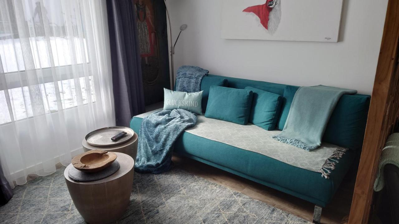 Maurers Schlierseetraum 1 Hochwertige Erdgeschosswohnung Mit Allen Raffinessen Erfreut Sich Auch Urlauber Idealerweise Für Paar Mit Kindern Geeignet Und Vierbeiner Dank Des Tollen Zauns Auf Der Terrasse Stylisch Und Edel Von Der Ausstattung Mit 64 Qm * Schliersee