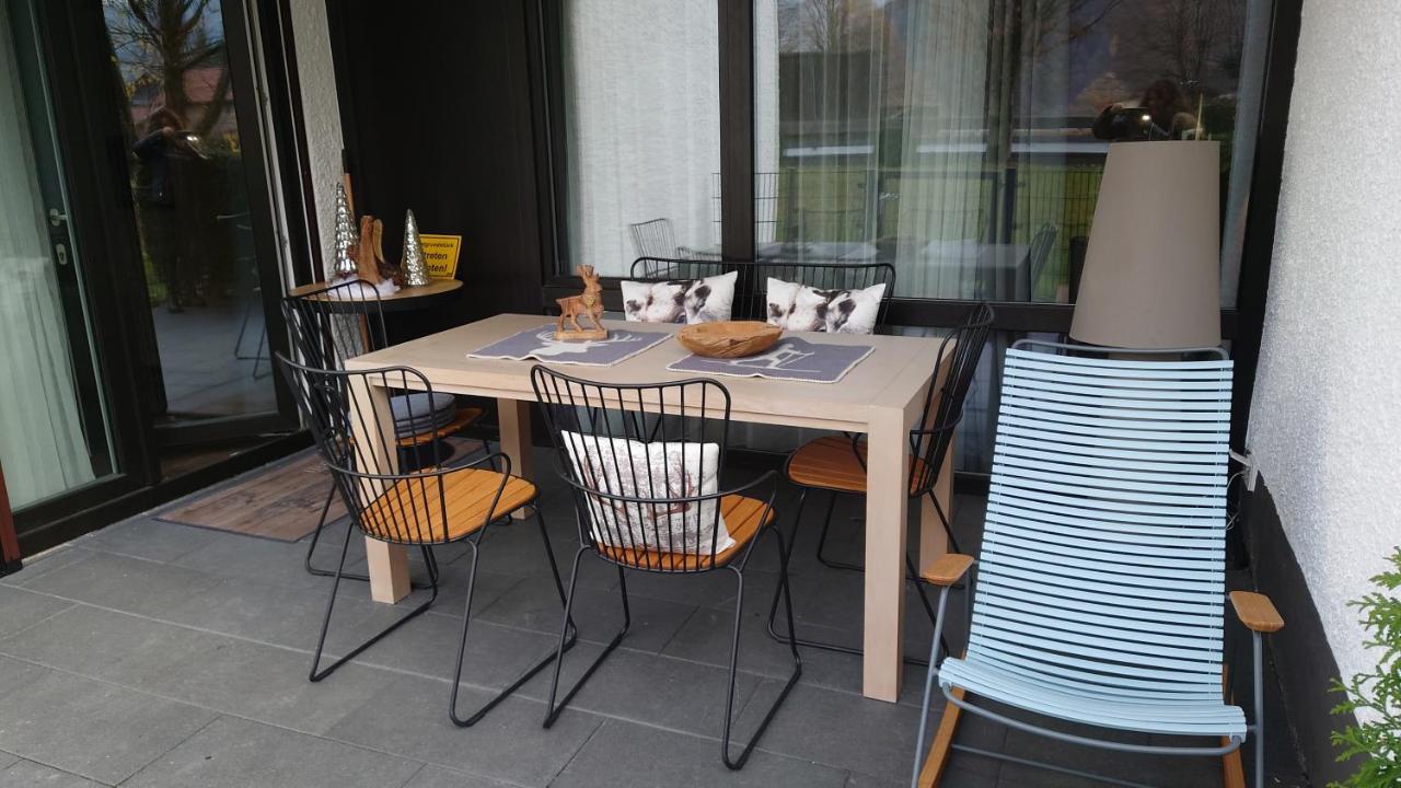 Maurers Schlierseetraum 1 Hochwertige Erdgeschosswohnung Mit Allen Raffinessen Erfreut Sich Auch Urlauber Idealerweise Für Paar Mit Kindern Geeignet Und Vierbeiner Dank Des Tollen Zauns Auf Der Terrasse Stylisch Und Edel Von Der Ausstattung Mit 64 Qm * Schliersee
